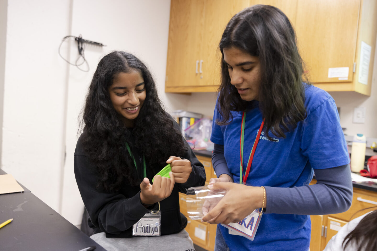 Instructor supports lung model building